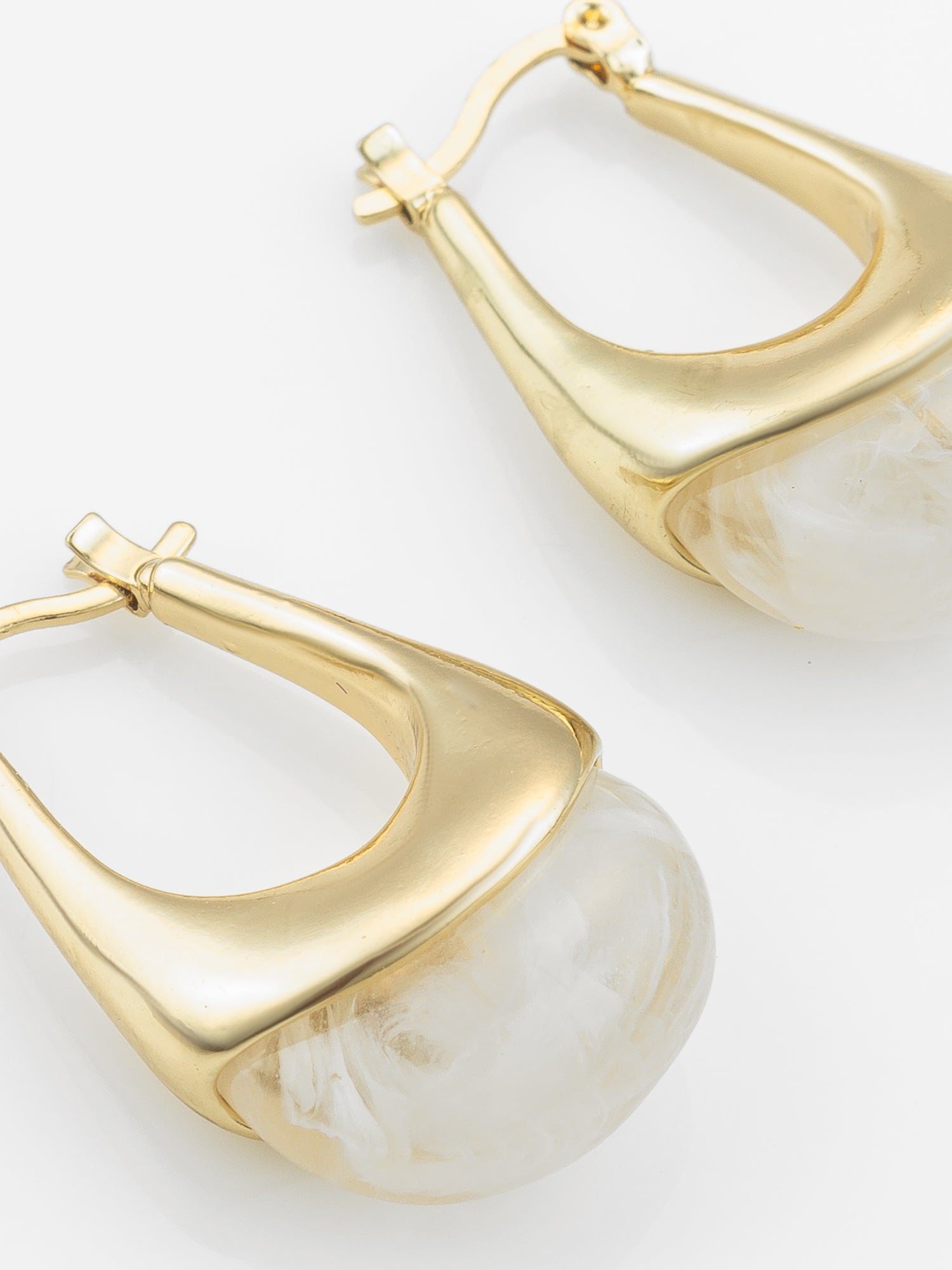 Aadita Gold Plated Hoop Earrings – Ivory Marbled Finish