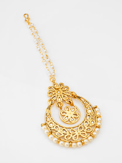 Aadita Fashion Gold-Plated Pearl Flower Design Maang Tikka