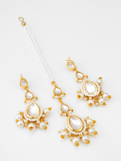 Aadita Kundan Pearl Maang Tikka with Earrings Set for Women