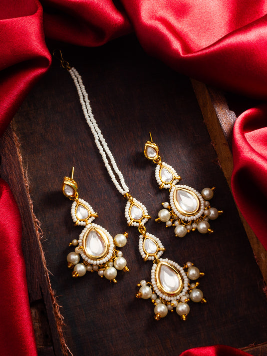 Aadita Kundan Pearl Maang Tikka with Earrings Set for Women