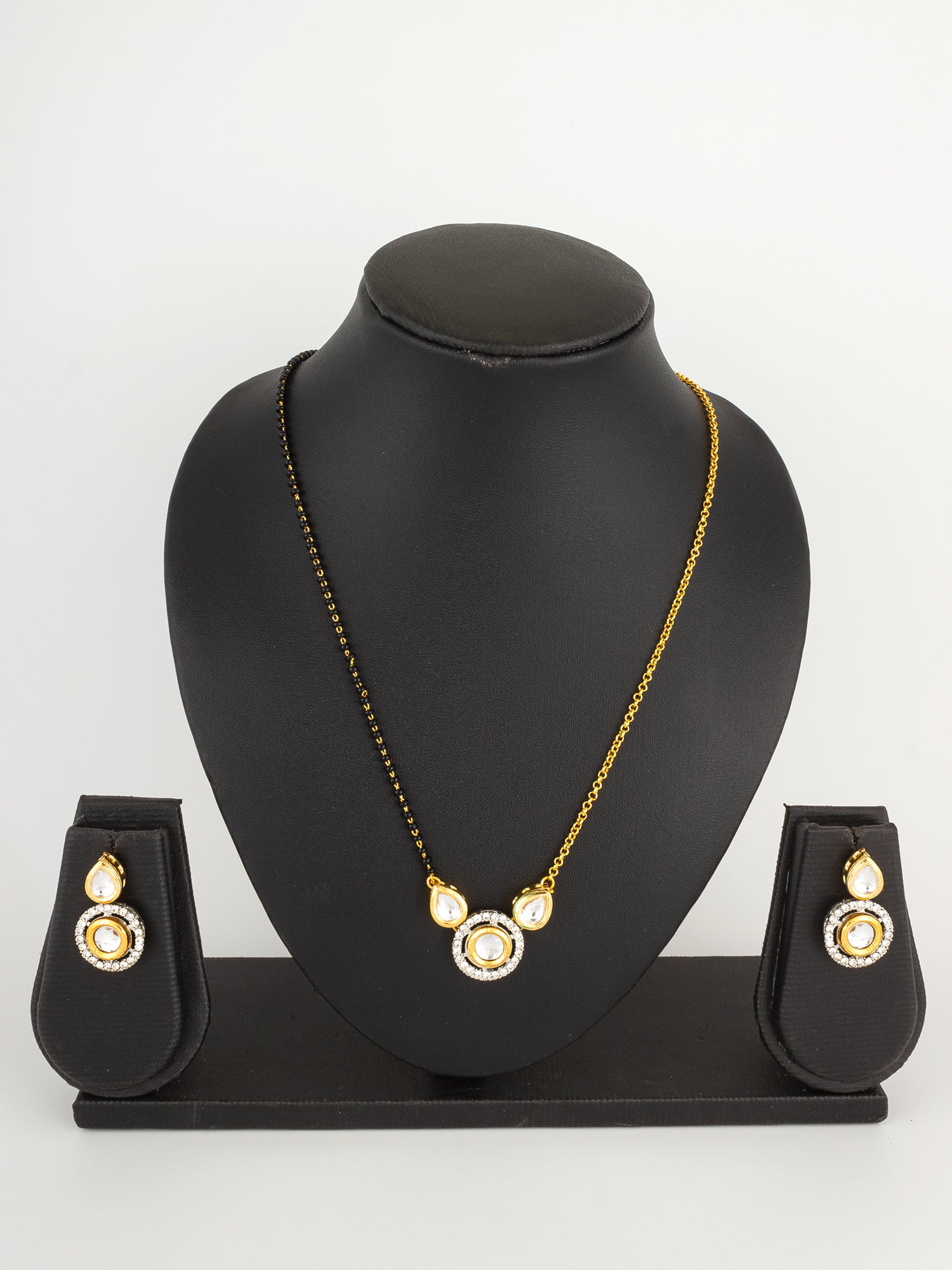 Aadita Pear-Top Circular Mangalsutra Set