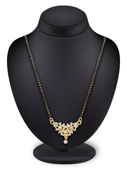 Aadita Geometric Triangle Mangalsutra