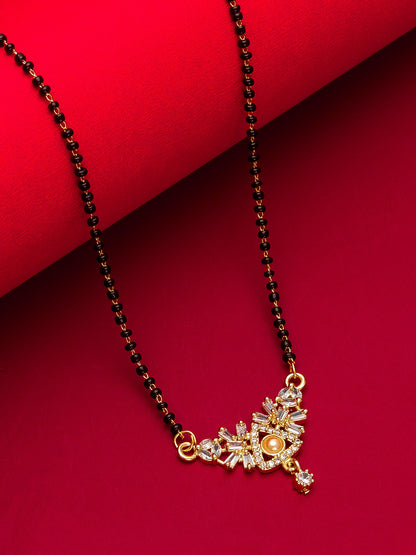 Aadita Geometric Triangle Mangalsutra