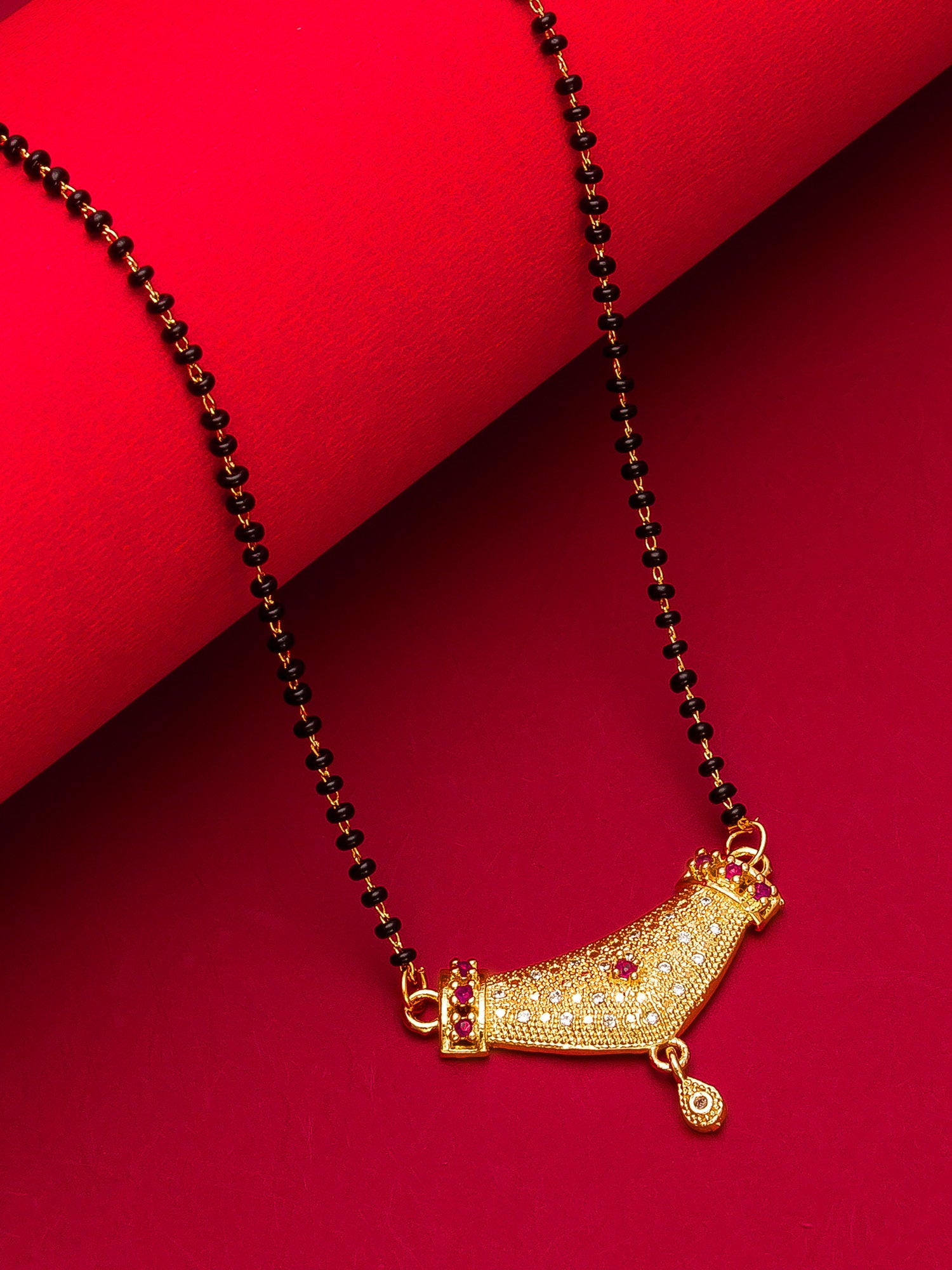 Aadita Royal Textured Arch Mangalsutra