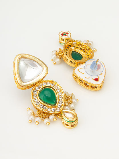 Aadita Emerald Green Teardrop Kundan Choker Necklace Set