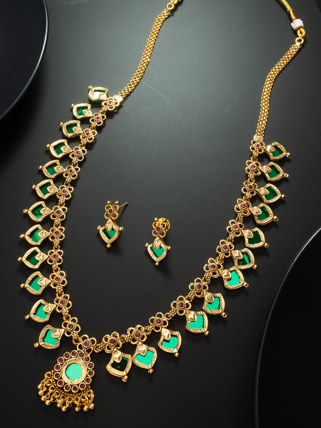 Gold-Tone Green Stone Floral Necklace Set with Stud Earrings