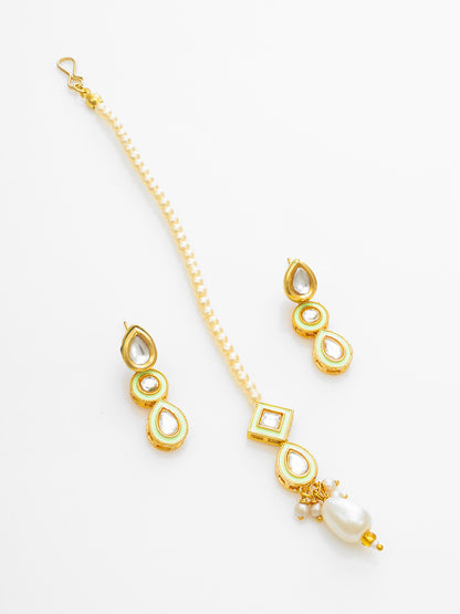 Aadita Pearl Choker Kundan Necklace Set with Maang Tikka for Women
