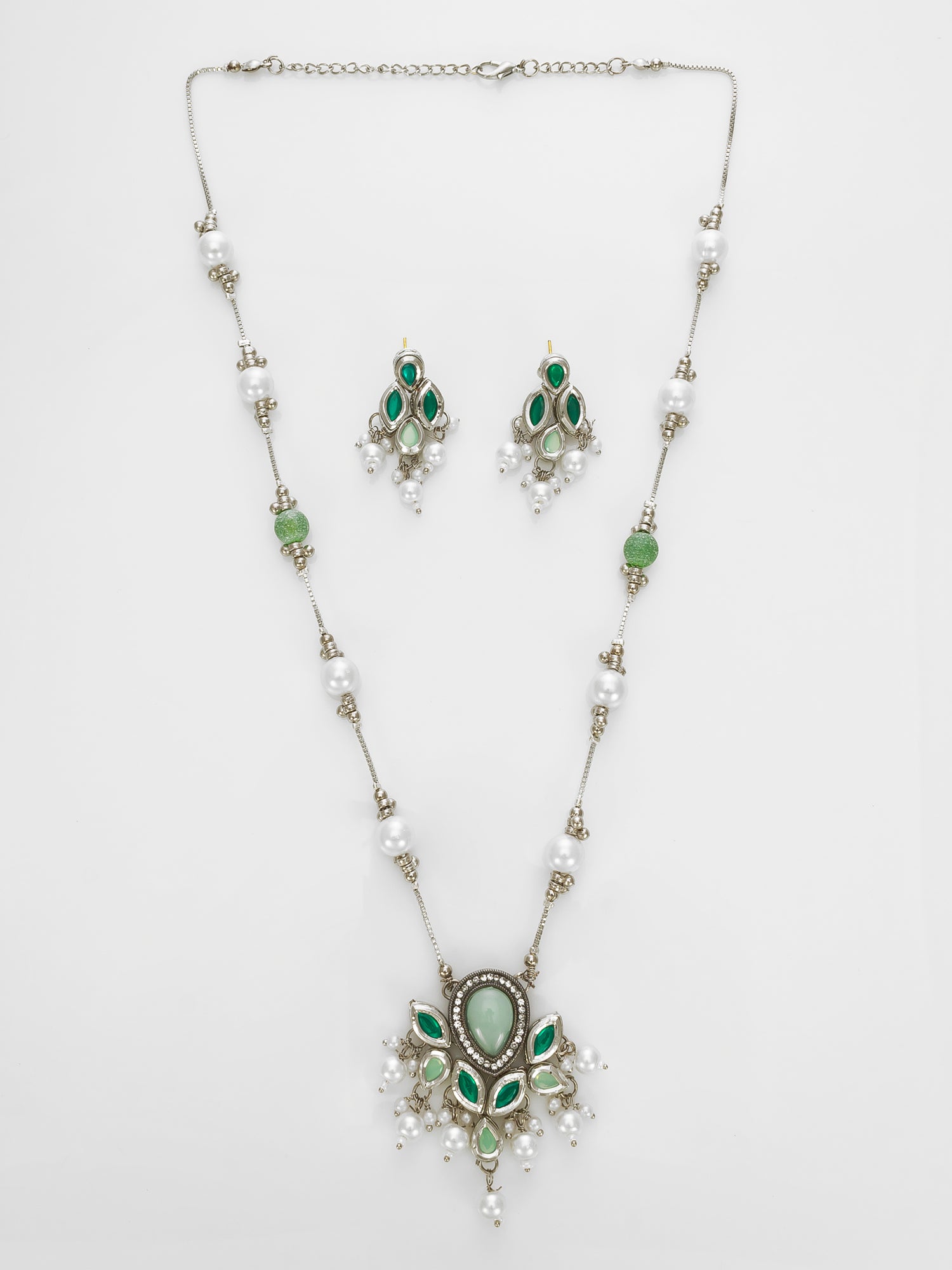Aadita Silver Plated Green & White Beaded Kundan Pearl Necklace Set