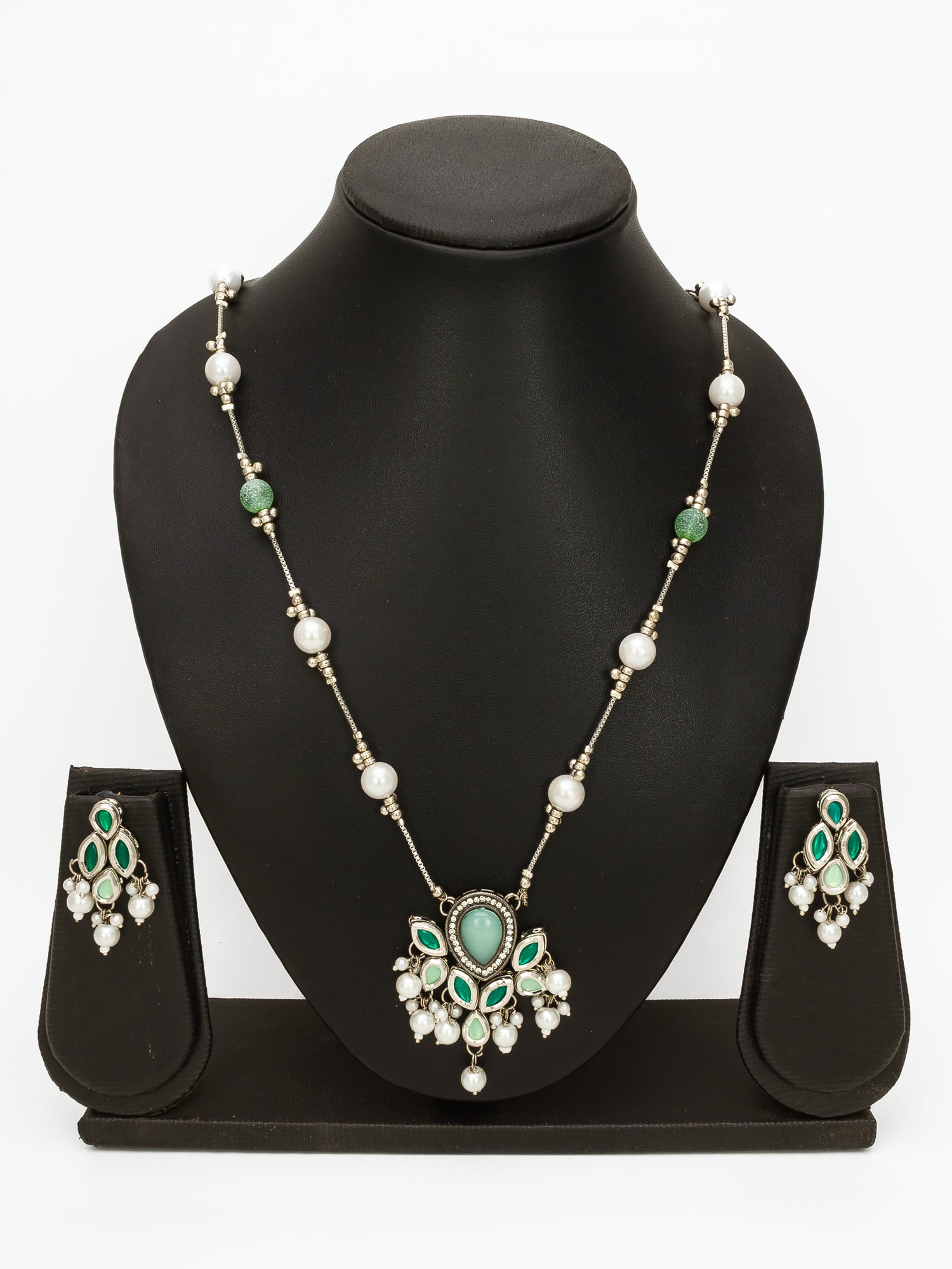 Aadita Silver Plated Green & White Beaded Kundan Pearl Necklace Set
