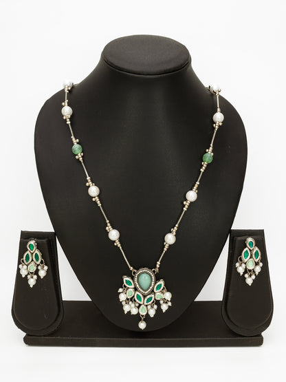 Aadita Silver Plated Green & White Beaded Kundan Pearl Necklace Set