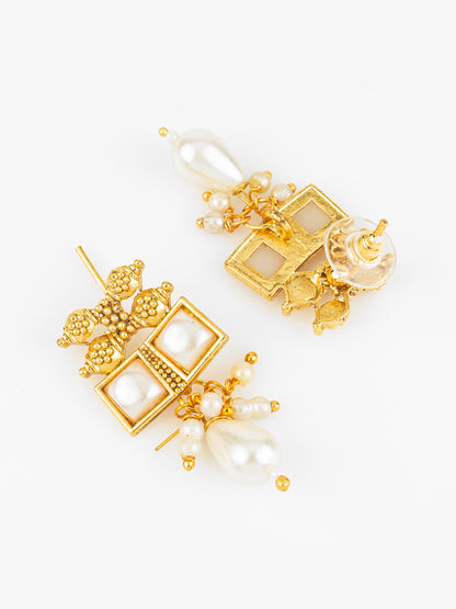 Aadita Gold Plated Pearl Kundan Geometric Traditional Necklace Set for Women